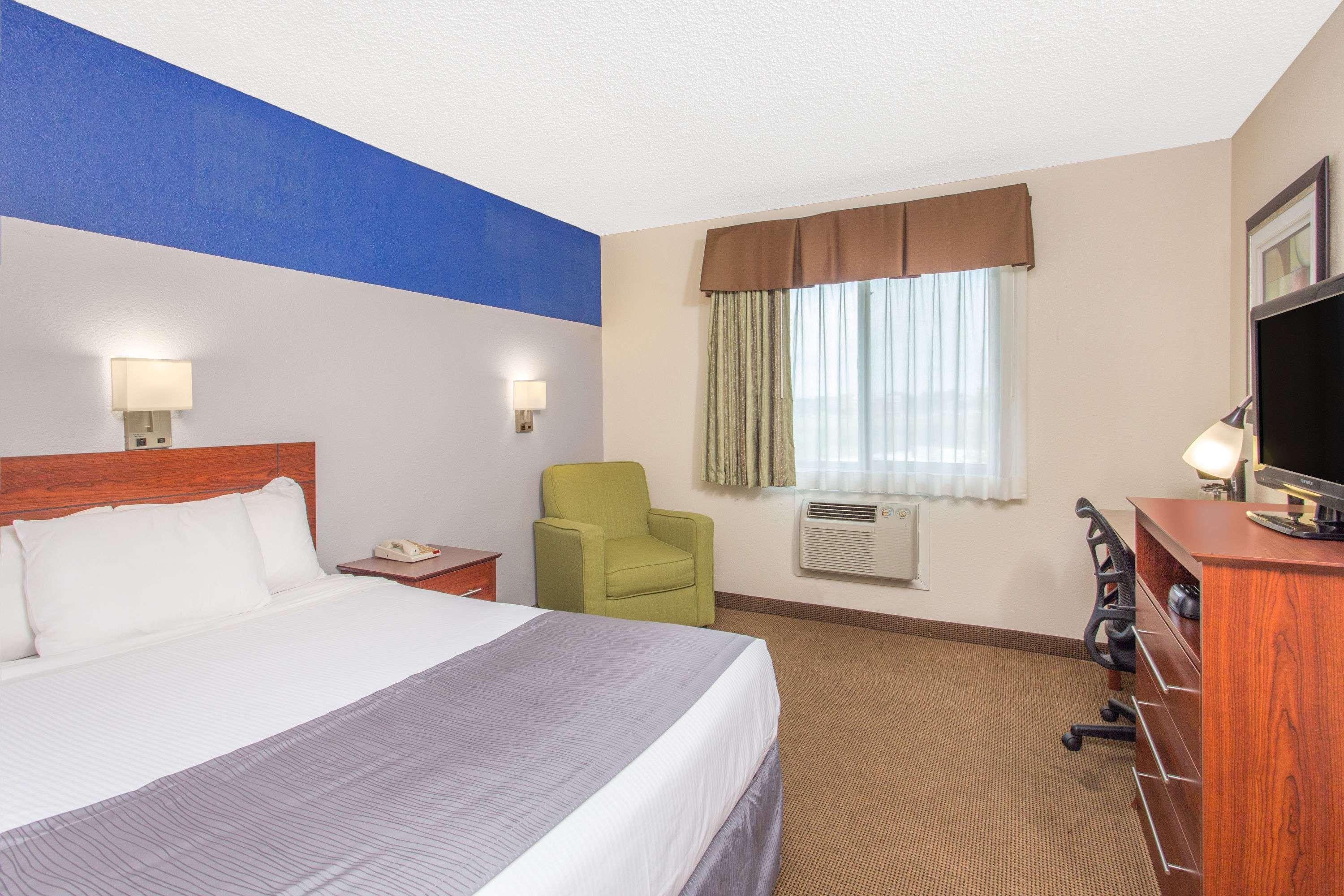Baymont By Wyndham Dubuque Hotel Eksteriør billede