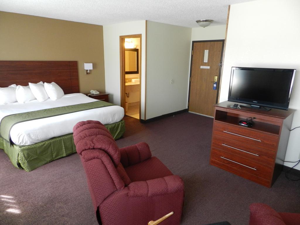 Baymont By Wyndham Dubuque Hotel Eksteriør billede